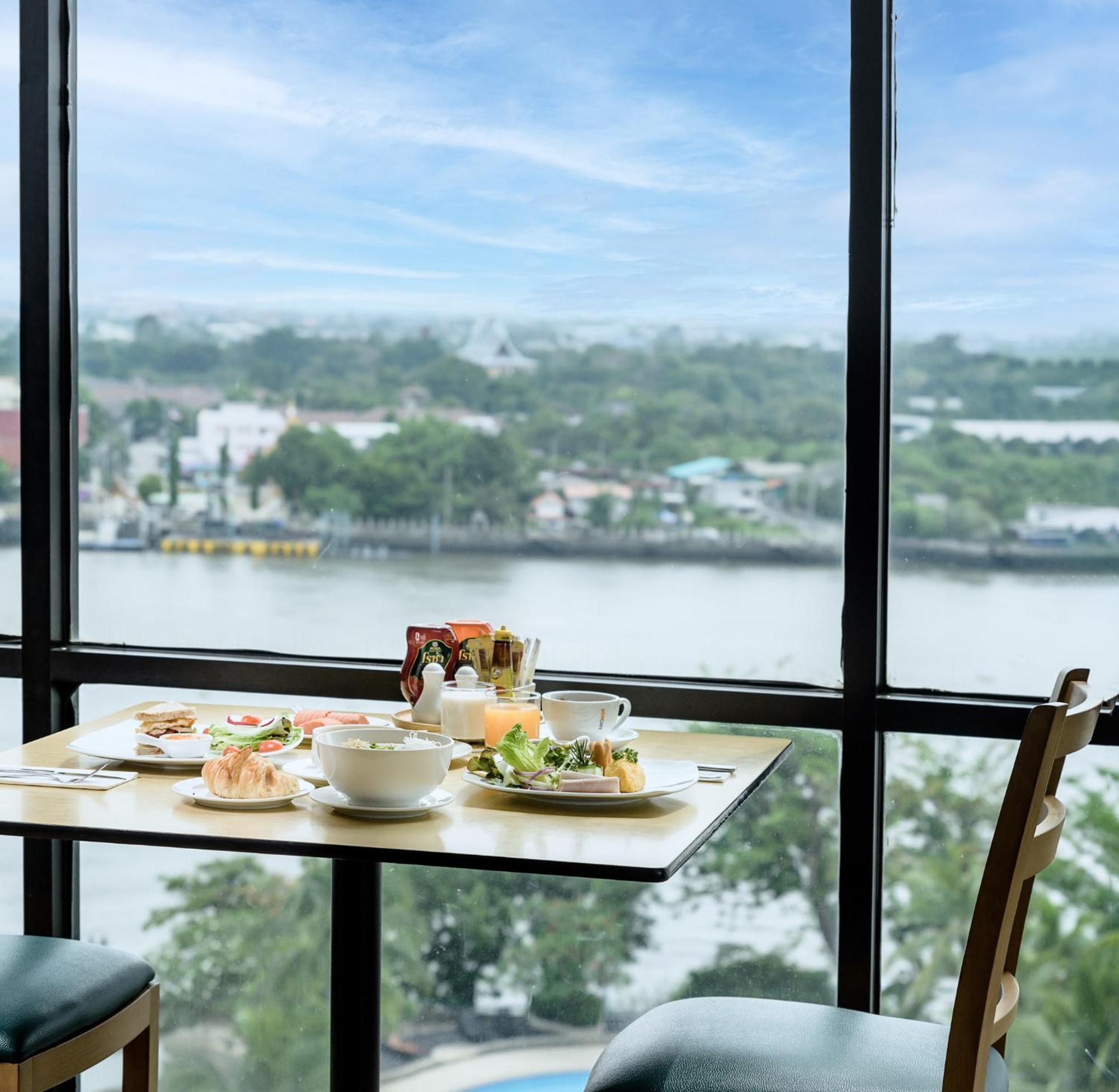 Riverine Place Hotel&residence