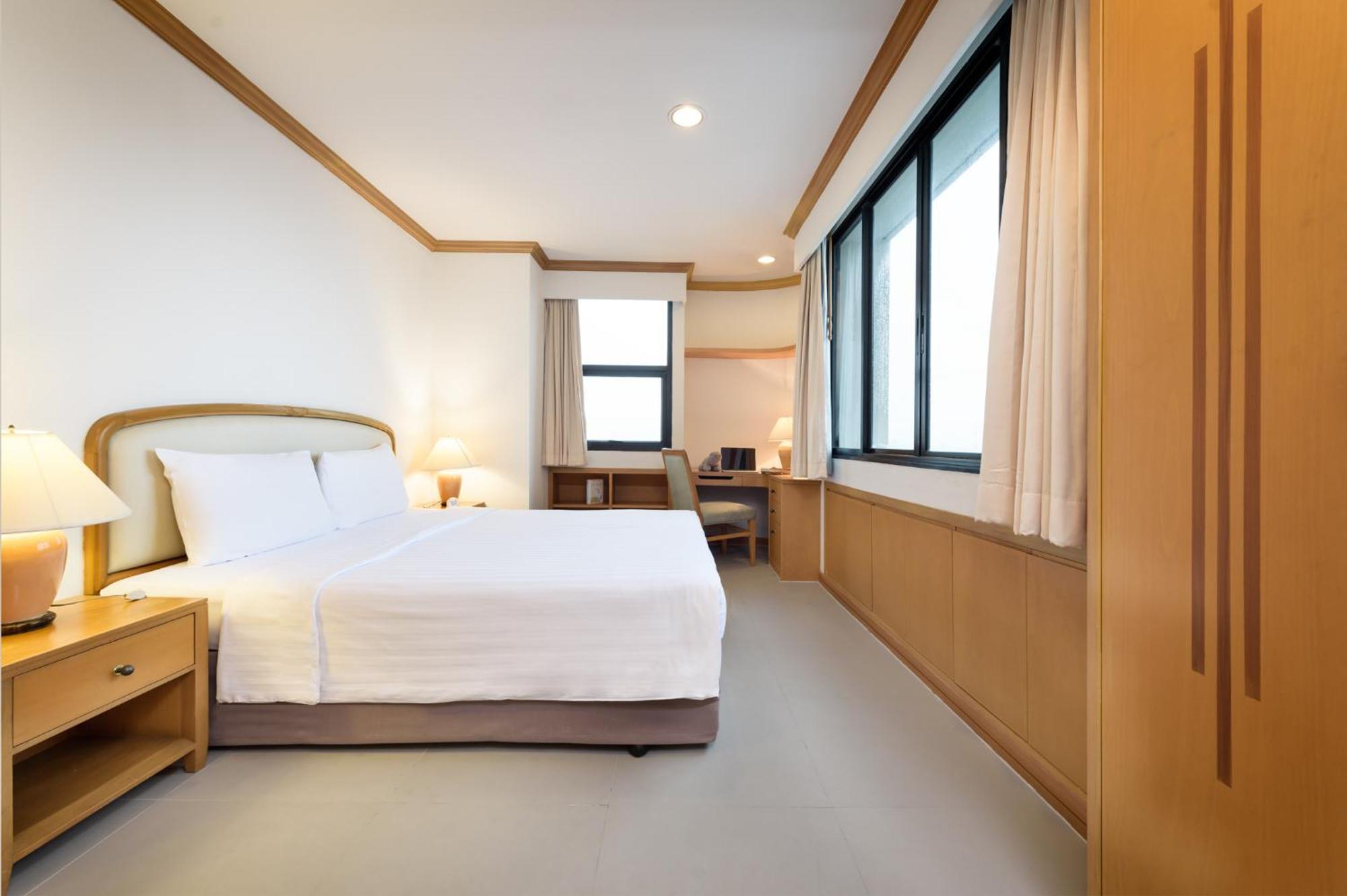 Riverine Place Hotel&residence 4* Nonthaburi
